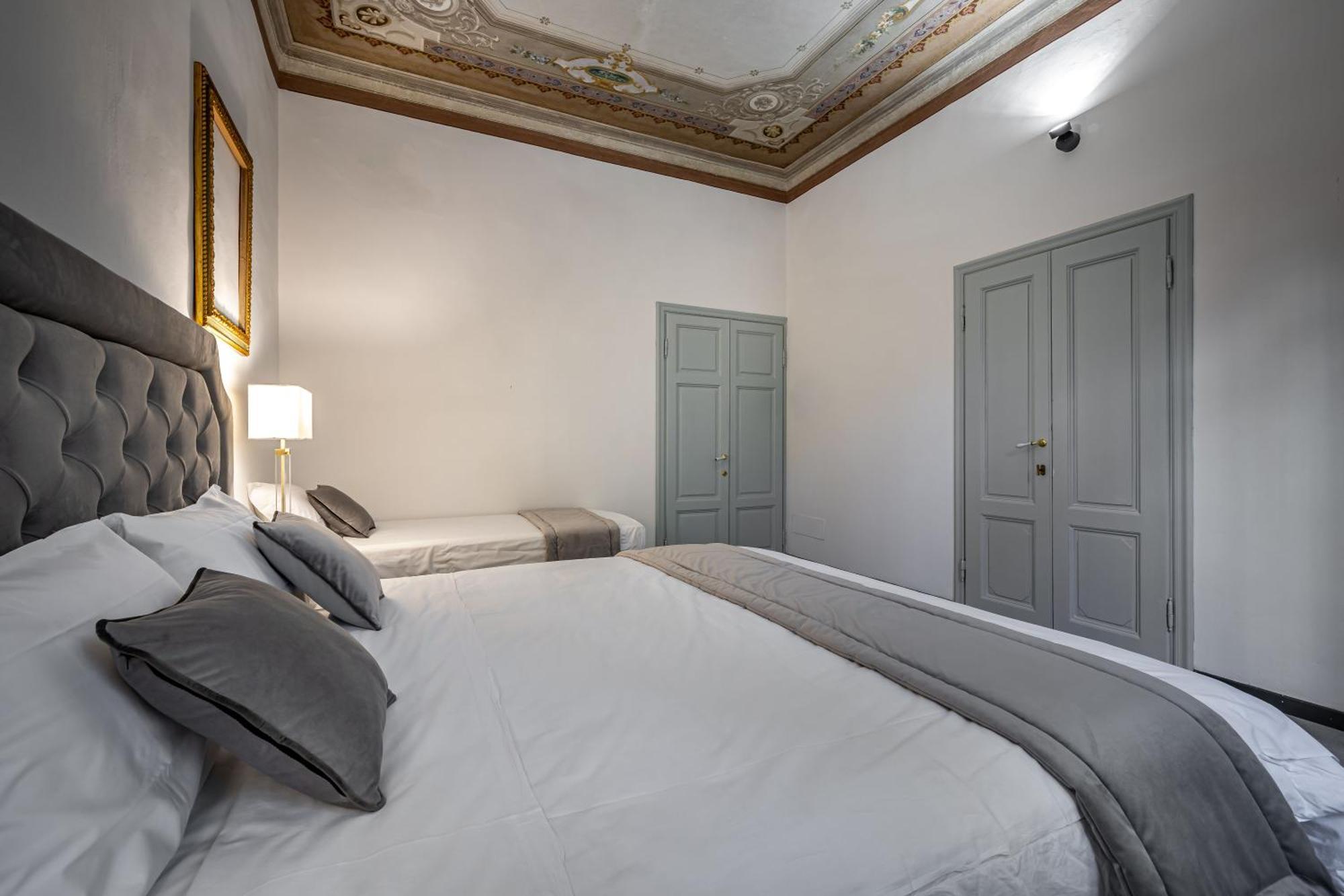 Yid Gramsci Apartment Флоренция Екстериор снимка