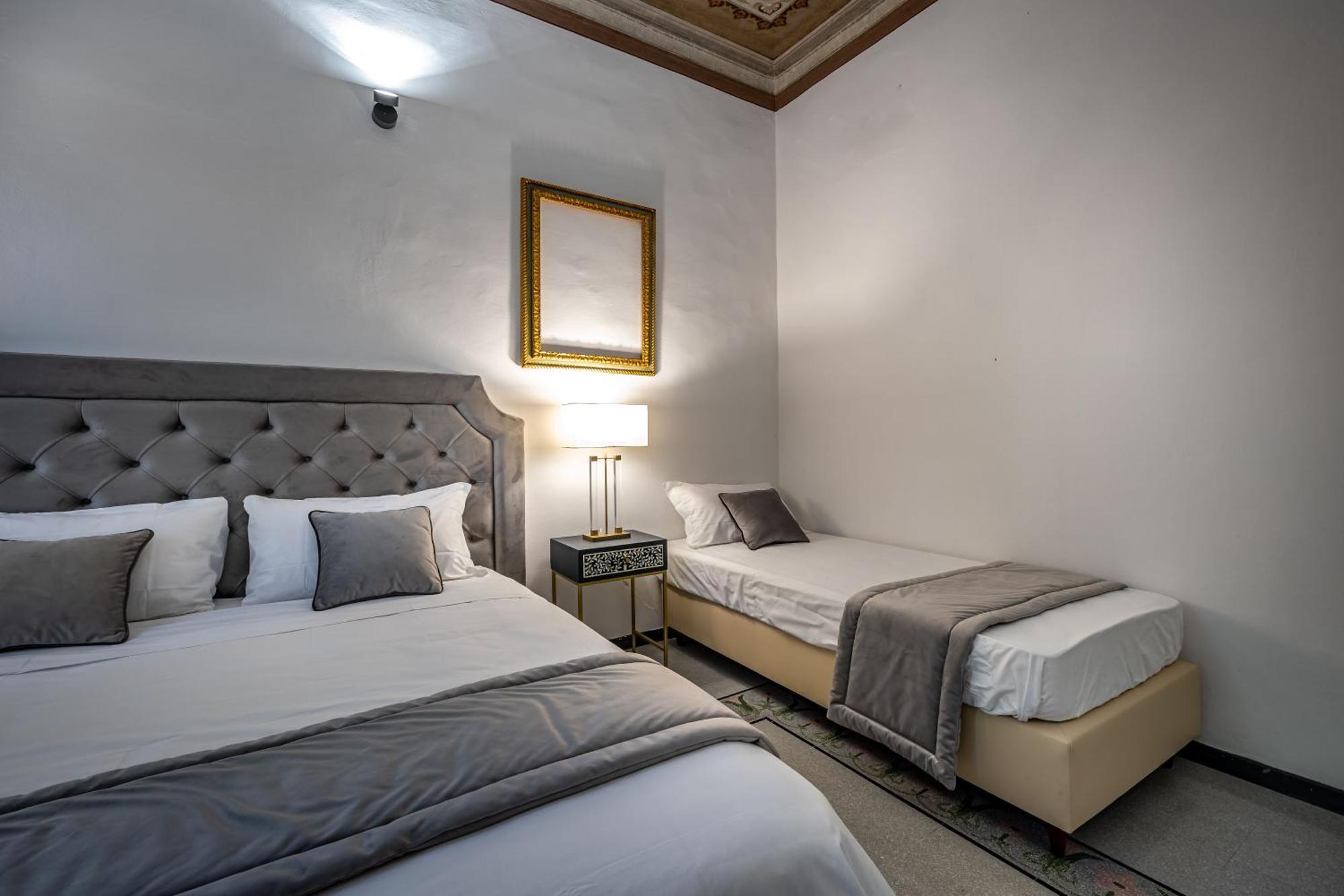 Yid Gramsci Apartment Флоренция Екстериор снимка