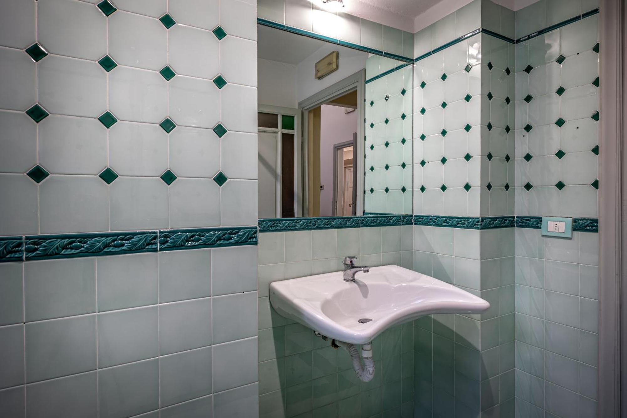 Yid Gramsci Apartment Флоренция Екстериор снимка
